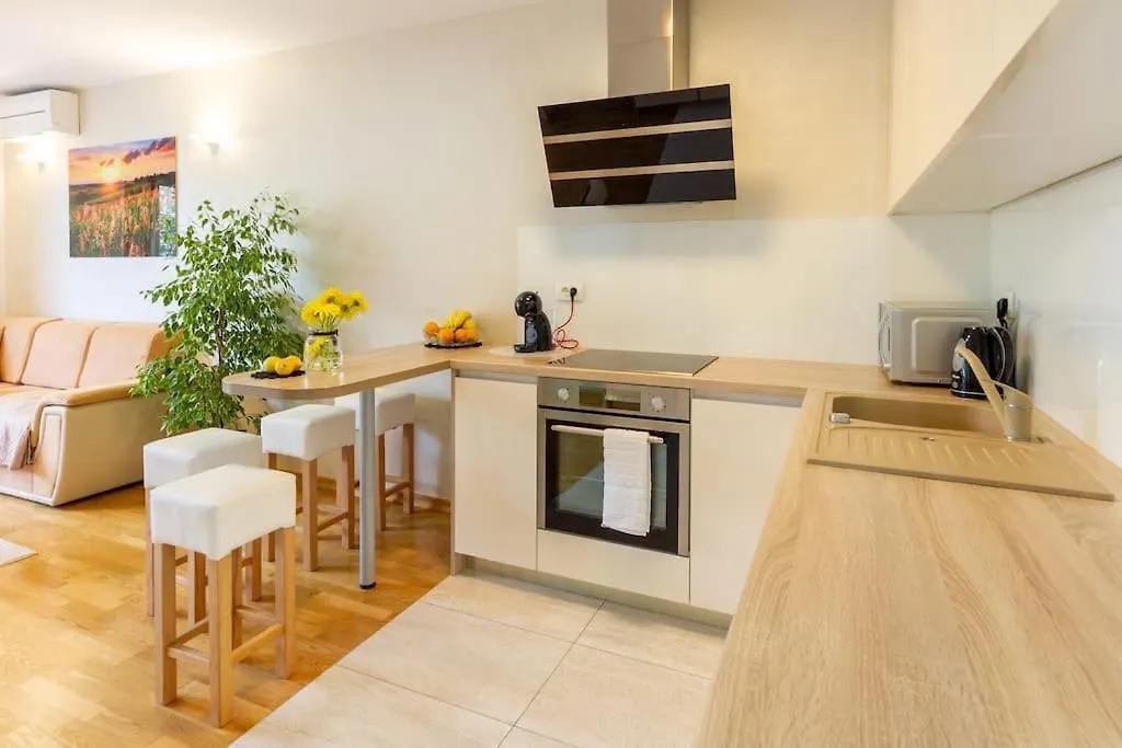Apartment Naduno 2Min Walk To Beach Split 0*,