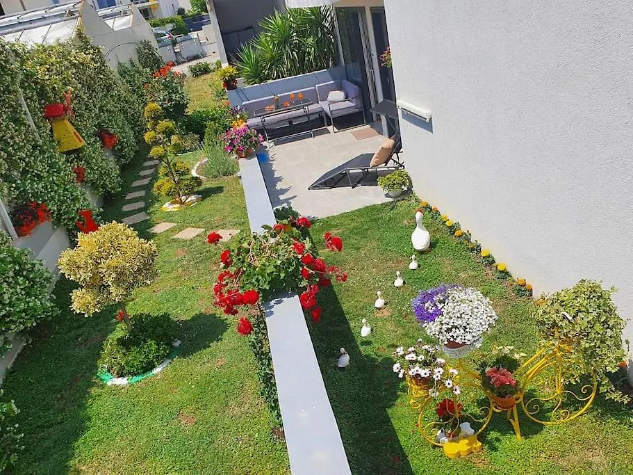 Apartment Naduno 2Min Walk To Beach Split Kroatië